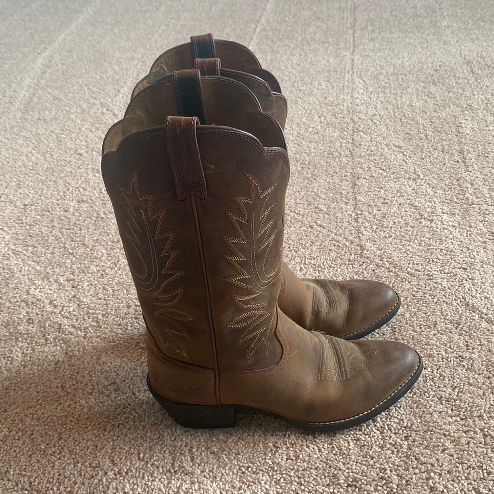 Ariat women’s cowboy boots size 7